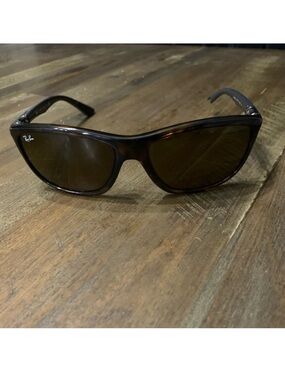 Ray-Ban RB8351 tortoise shell and gray damaged sunglasses authentic